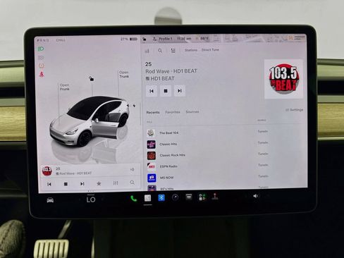 Used 2022 Tesla Model Y Performance AWD/4WD image 15