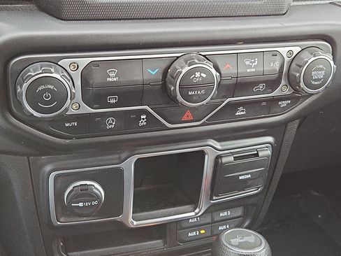 Used 2023 Jeep Wrangler Sport image 24