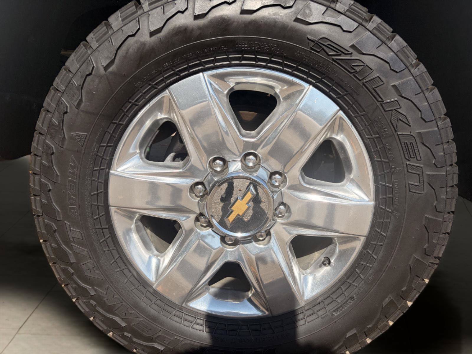 Used 2022 Chevrolet Silverado 2500 LTZ AWD/4WD image 13