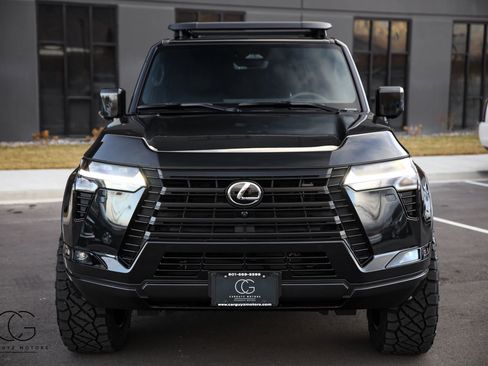 Used 2025 Lexus GX 550 w/ Accessory Package (2T) image 22