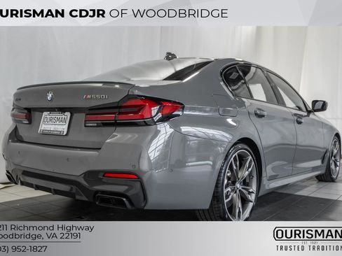 Used 2021 BMW M550i xDrive w/ Premium Package image 5