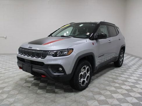 Used 2022 Jeep Compass Trailhawk image 7
