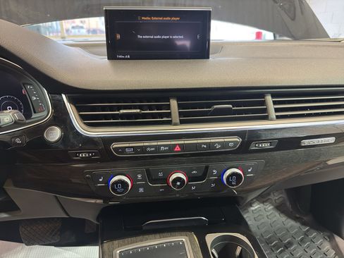 Used 2019 Audi Q7 3.0T Premium Plus AWD/4WD image 20