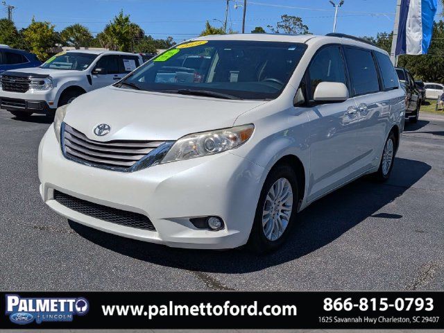 Used 2016 Toyota Sienna XLE FWD image 8