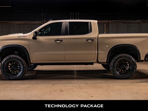 Used 2023 Chevrolet Silverado 1500 ZR2 w/ Technology Package AWD/4WD image 6