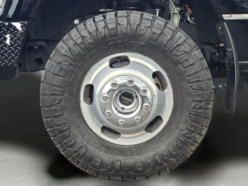 Used 2025 Ford F350 Platinum AWD/4WD image 11