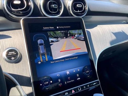 Used 2026 Mercedes-Benz GLC 300 4MATIC image 23