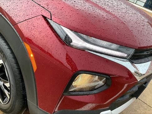 Used 2023 Chevrolet TrailBlazer LT FWD image 28