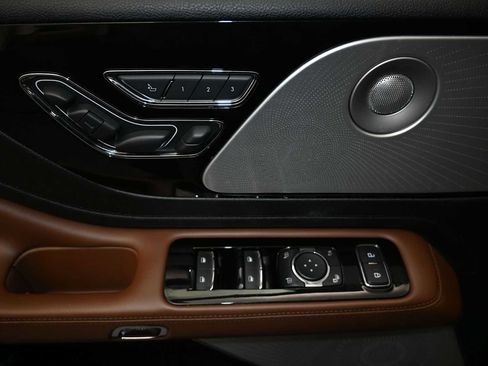 Used 2020 Lincoln Aviator Reserve w/ Equipment Group 202A AWD/4WD image 20