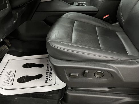 Used 2023 Chevrolet Tahoe Z71 image 12