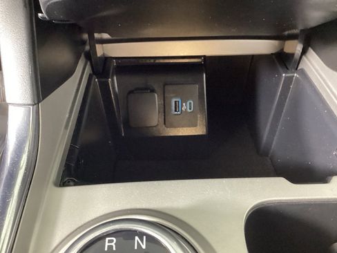 Used 2023 Ford Explorer XLT w/ Equipment Group 202A image 29