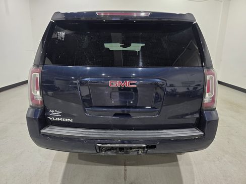 Used 2017 GMC Yukon SLT w/ Premium Edition image 3
