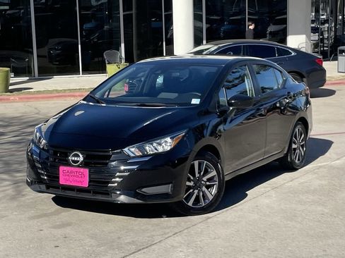 Used 2024 Nissan Versa SV image 9