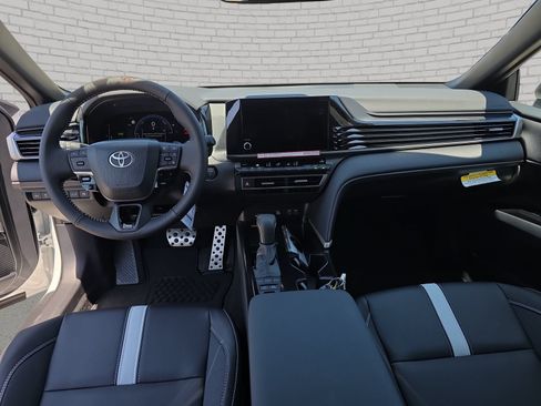 New 2026 Toyota Camry SE w/ Convenience Package FWD image 9
