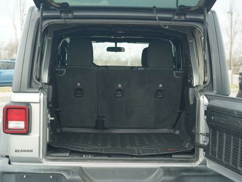 Used 2020 Jeep Wrangler Unlimited Sport image 18