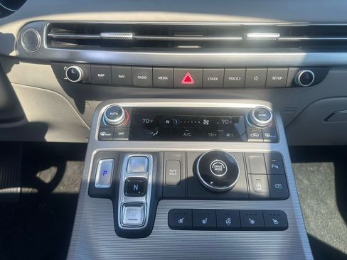 Used 2024 Hyundai Palisade Calligraphy image 24