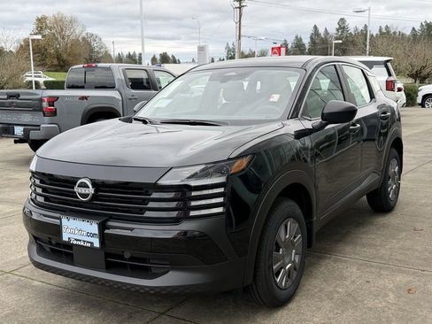 New 2026 Nissan Kicks S image 4