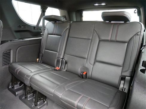 Used 2022 Chevrolet Suburban RST w/ Luxury Package image 9