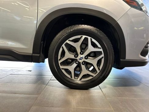 Used 2023 Subaru Forester Premium AWD/4WD image 44