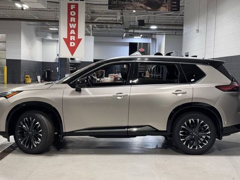 New 2026 Nissan Rogue Platinum w/ Platinum Premium Package image 37