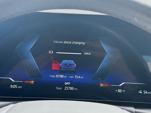 Used 2023 BMW i4 eDrive35 RWD image 11