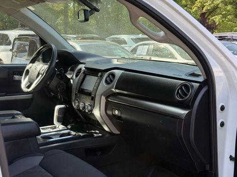 Used 2017 Toyota Tundra SR5 w/ SR5 Upgrade Package RWD image 21