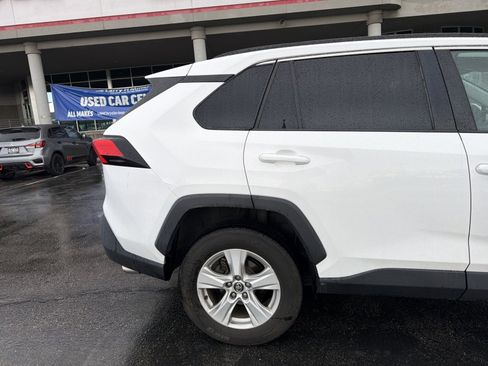 Used 2021 Toyota RAV4 XLE image 13