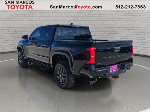 Used 2025 Toyota Tacoma SR5 AWD/4WD image 8