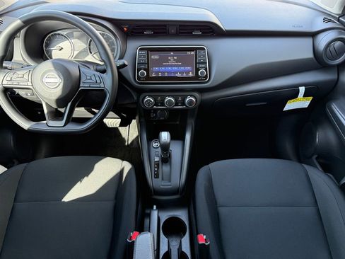 Certified 2025 Nissan Kicks Play S image 12