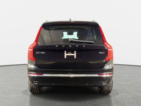 Used 2025 Volvo XC90 B6 Plus AWD/4WD image 4