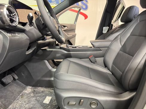 New 2026 Chevrolet Equinox LT w/ Convenience Package II AWD/4WD image 8