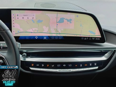 Used 2024 Cadillac Lyriq Tech RWD image 7