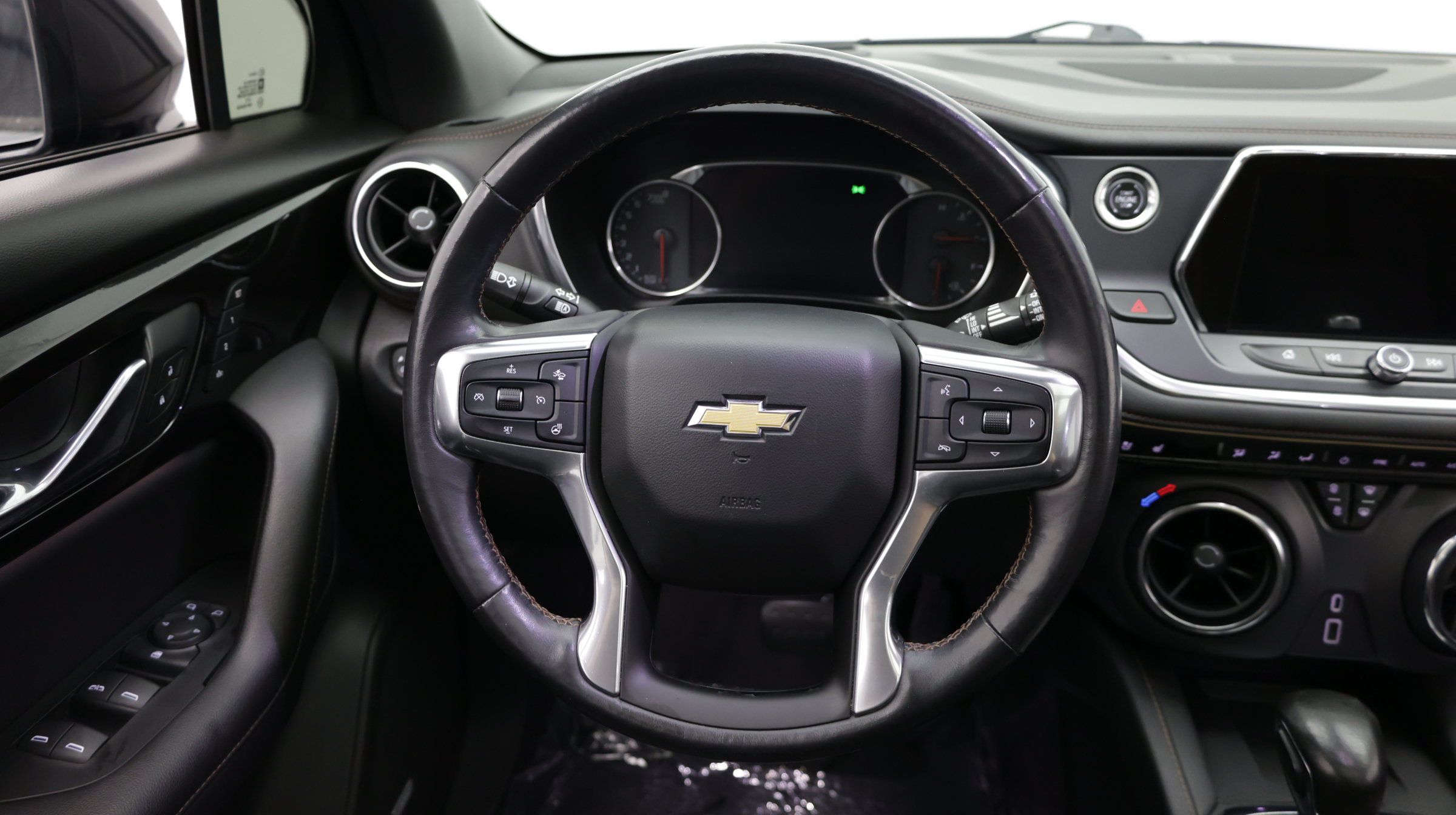 Used 2019 Chevrolet Blazer Premier w/ Sun and Wheels Package FWD image 32