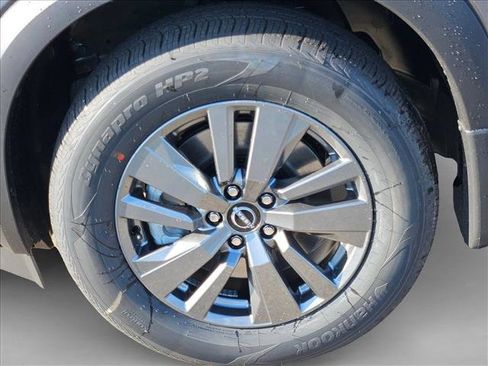 New 2025 Nissan Pathfinder S image 10