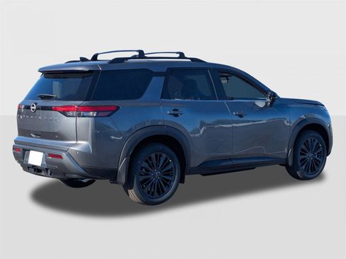 New 2026 Nissan Pathfinder SL image 5