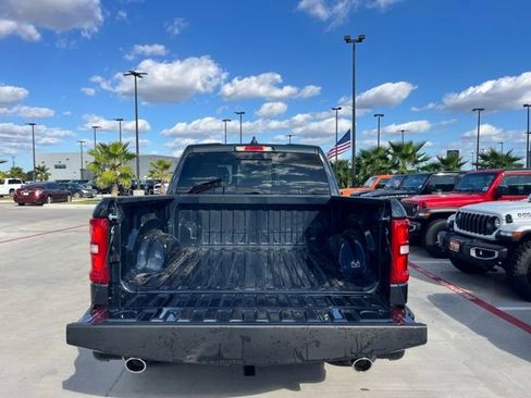 New 2026 RAM 1500 Laramie AWD/4WD image 27