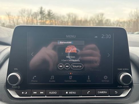 Used 2024 Nissan Rogue SV image 28