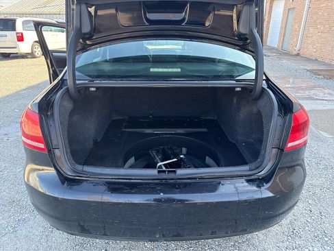 Used 2014 Volkswagen Passat 1.8T Wolfsburg Edition image 15