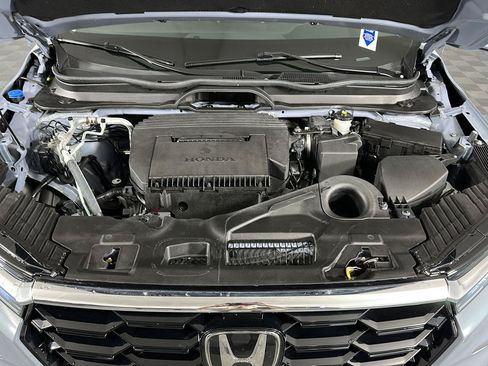 Used 2024 Honda Pilot Touring image 4