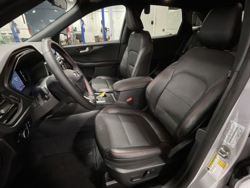 New 2026 Ford Escape ST-Line w/ Cold Weather Package AWD/4WD image 17