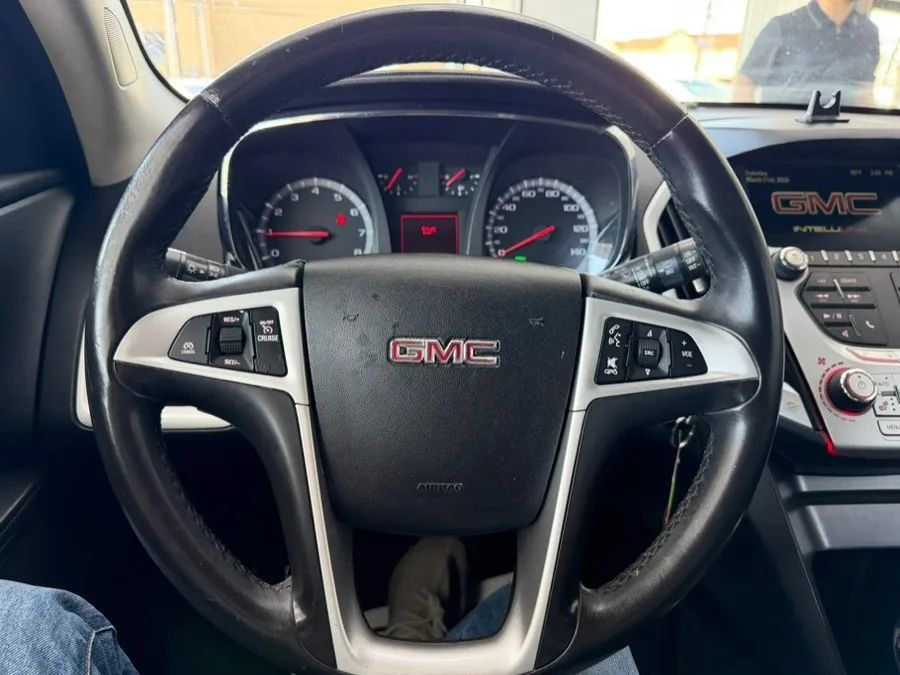 Used 2015 GMC Terrain SLE w/ Convenience Package AWD/4WD image 17