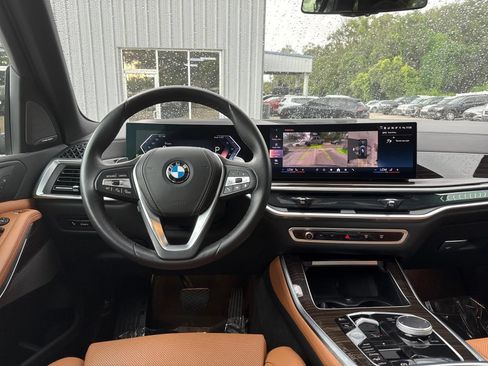 Used 2026 BMW X5 xDrive40i AWD/4WD image 17