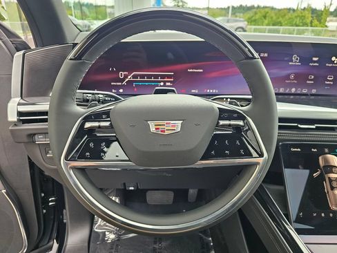 New 2026 Cadillac Escalade ESV Sport w/ Touring Package AWD/4WD image 28