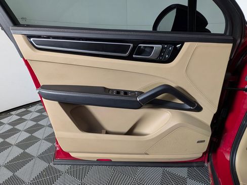 Certified 2023 Porsche Cayenne GTS image 25