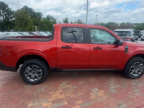 Used 2024 Ford Maverick XLT FWD image 3