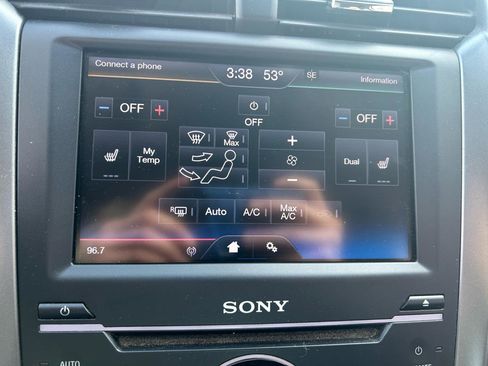 Used 2013 Ford Fusion Titanium w/ Titanium Driver Assist Pkg image 23