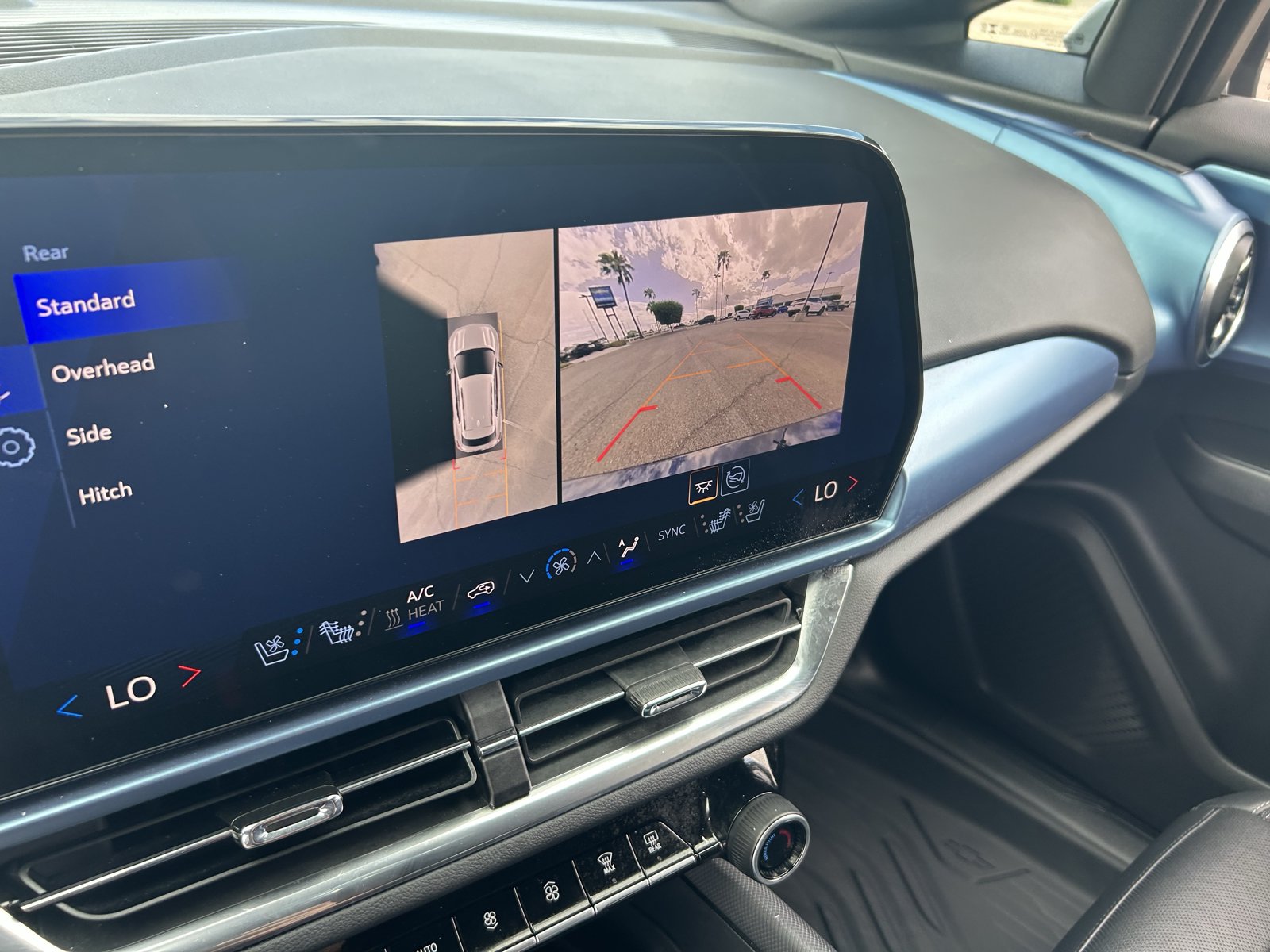 Certified 2024 Chevrolet Equinox EV LT FWD image 29
