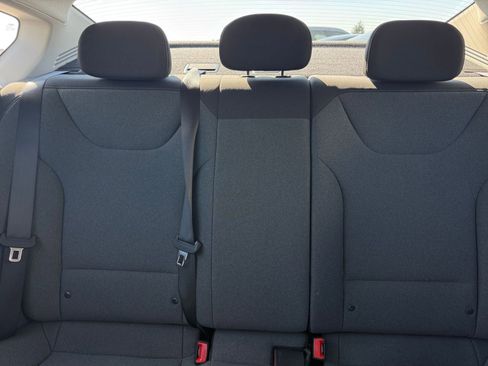 Used 2025 Kia K4 LXS image 37