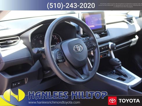Used 2025 Toyota RAV4 XLE AWD/4WD image 11