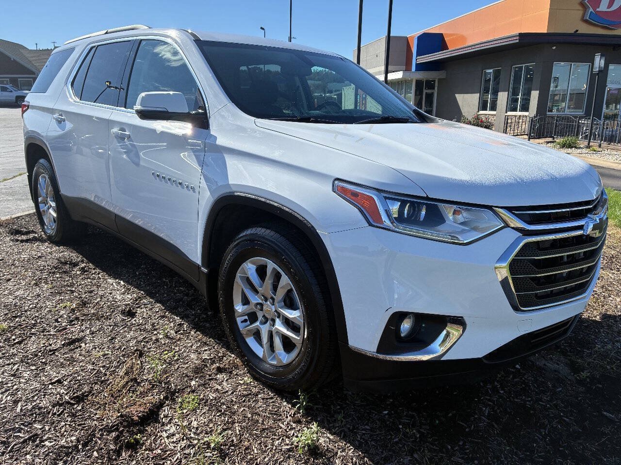 Used 2020 Chevrolet Traverse LT AWD/4WD image 1